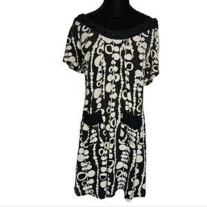 4 for $32 Vintage off shoulder unique print dress